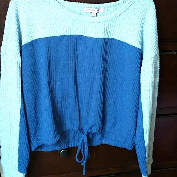 Long Sleeve crop blue - Picture 1 of 2